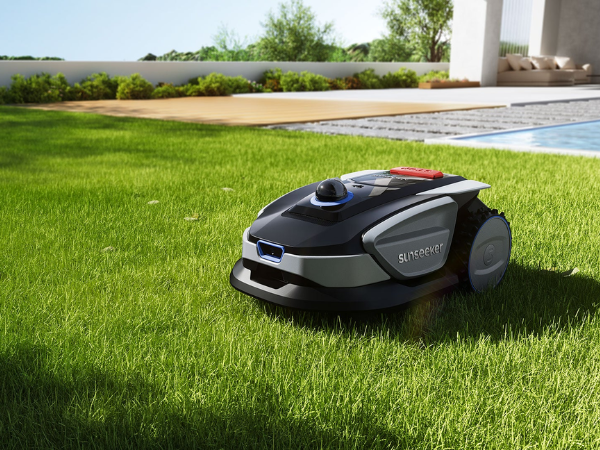 Sunseeker S4 Robot Lawn Mower for a 0.25 Acre Yard