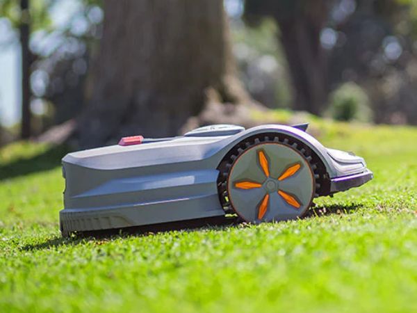 Advanced Maintenance Guide for Robot Lawn Mowers vs. Sunseeker Orion X7
