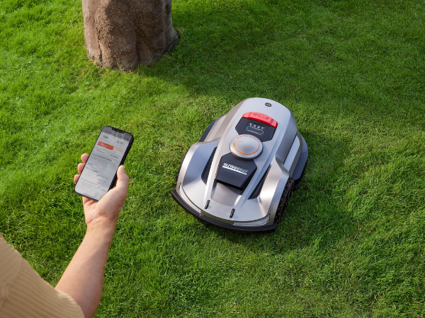 Why the Sunseeker Orion X7 PLUS Remains the Gold Standard for Large, Complex Lawns