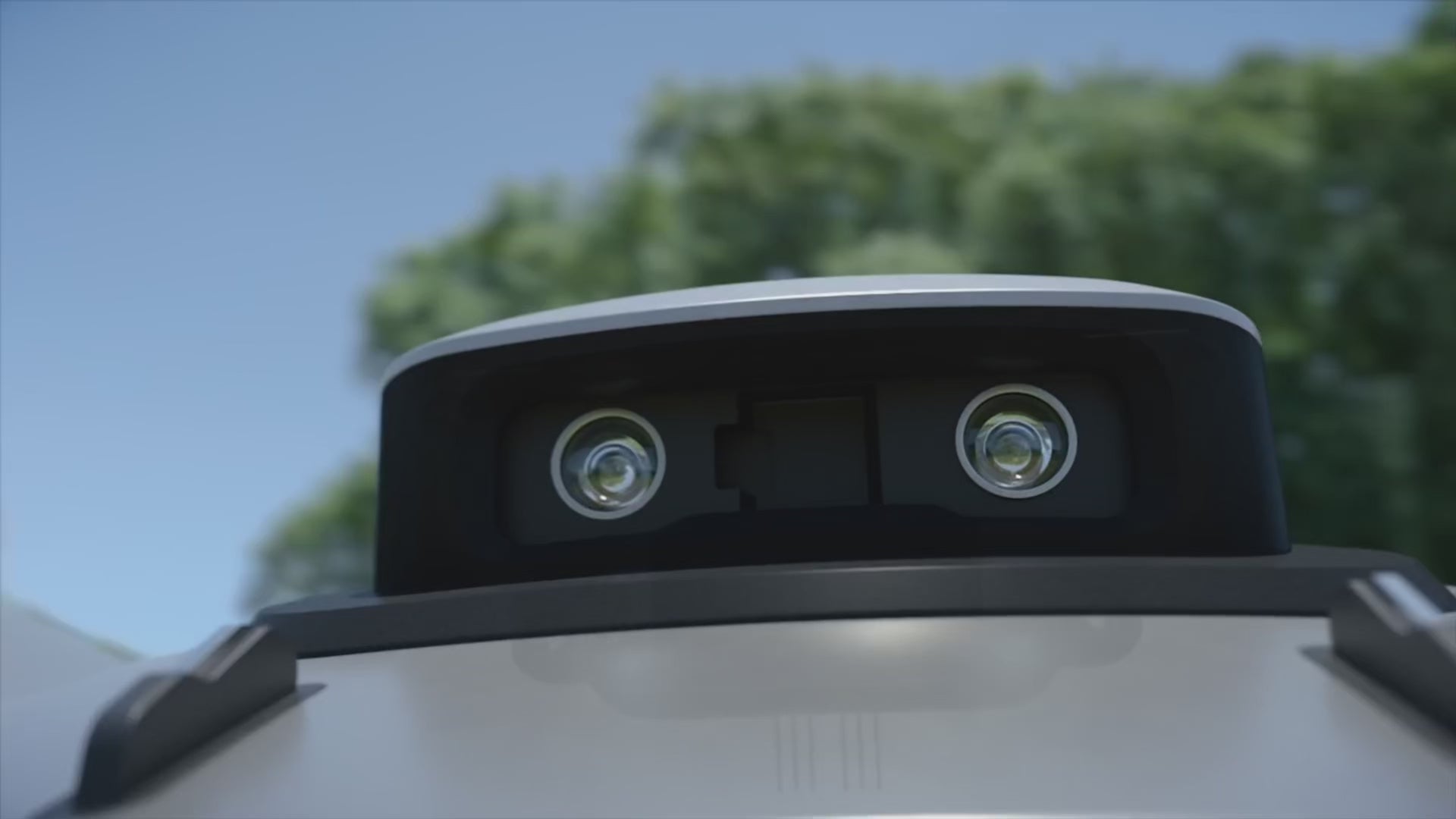 Load video: Pro-grade Obstacle Avoidance